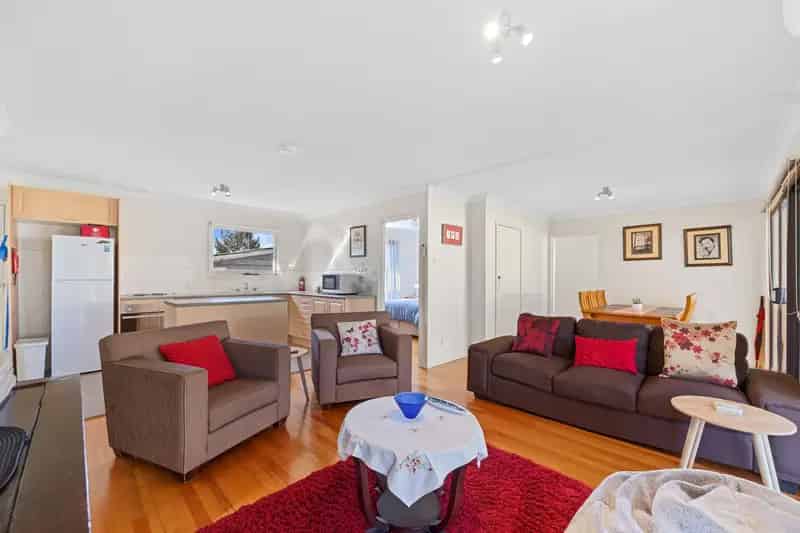 Convenient Coastal Getaway at 8 Marine Parade, Venus Bay