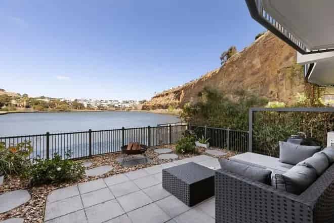 House For Sale , 14, Boardwalk Place, Melbourne, Victoria