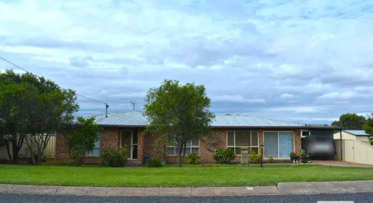 House For Sale in Southern Downs Regional, Queensland