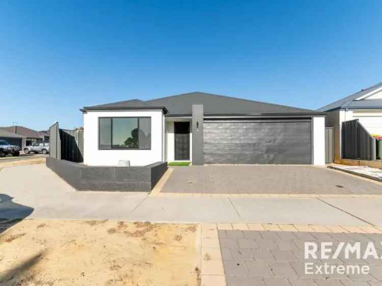 Banksia Grove 3x2 Family Home - Spacious, Modern, Low Maintenance