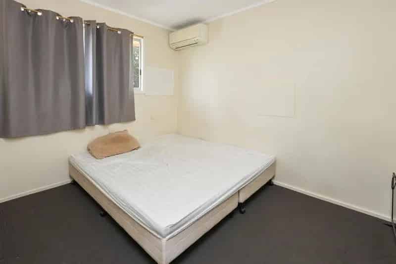 3 Bedroom Home Easy Maintenance Low Care Pet Friendly