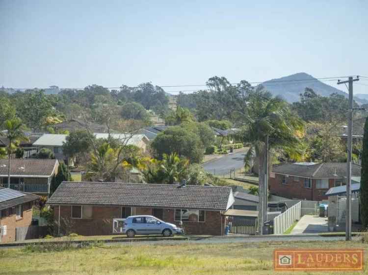 Build Your Dream Home on a 805m Block with Mountain Views