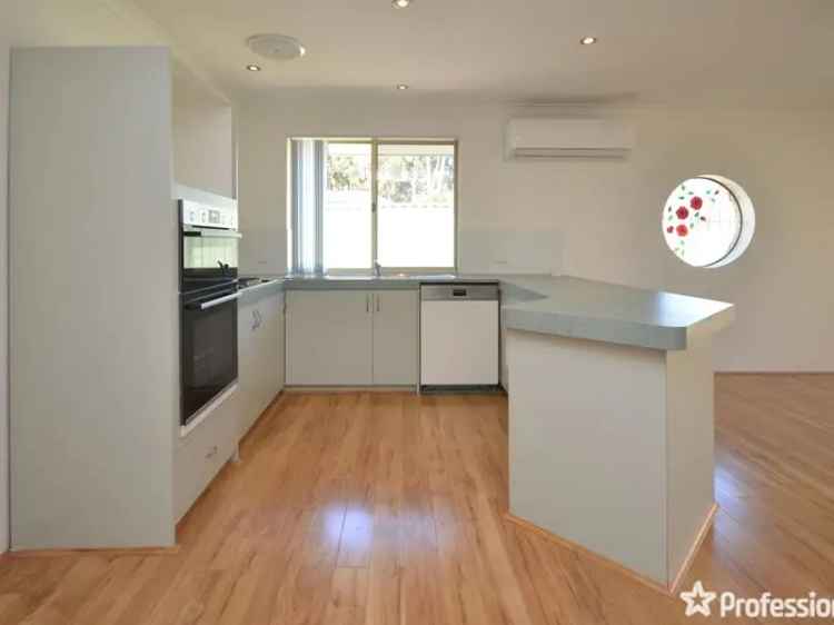 Villa For Rent in null, Western Australia