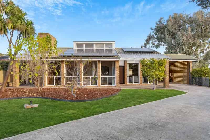 Peaceful Family Living with Shed, Space & Style