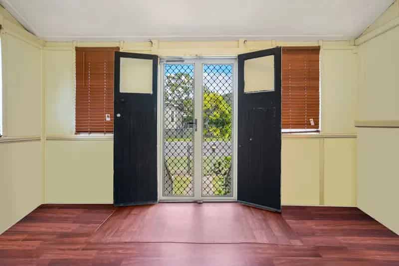 Rent characterful Queenslander home in South Gladstone with charm and space