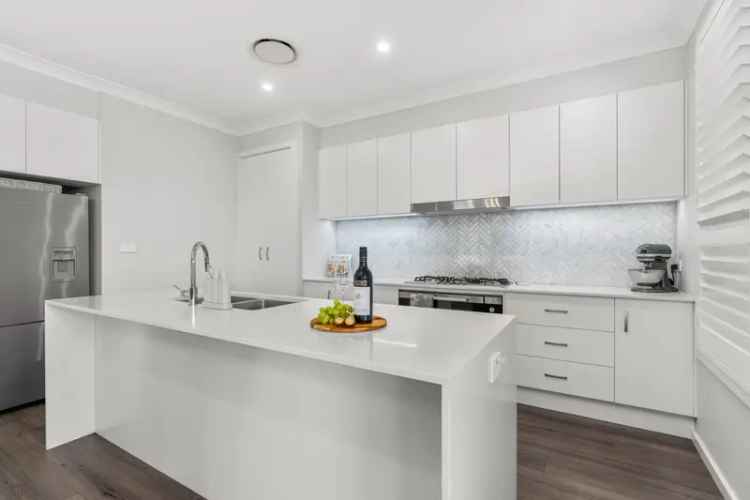 Buy Four Bedroom House in Nowra with Modern Features and Outdoor Oasis