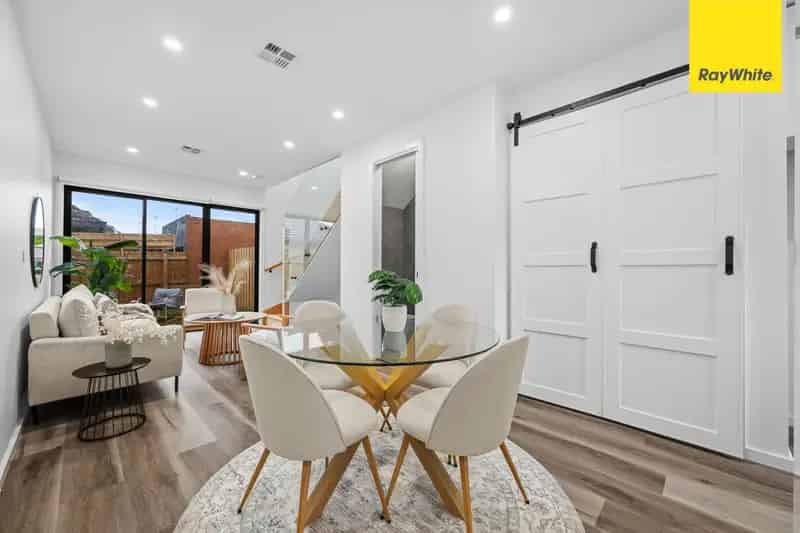 Brand New High-Quality Living in the Heart of Altona North