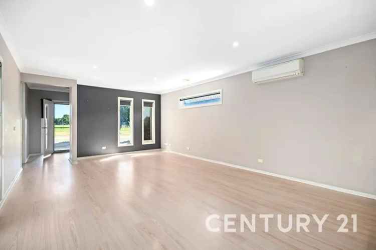 3 Bed House For Lease Cranbourne North