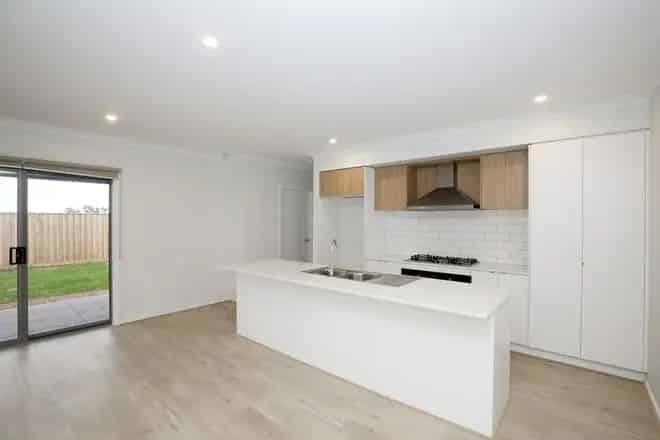 House For Rent , 56, Lynwood Drive, Melbourne, Victoria
