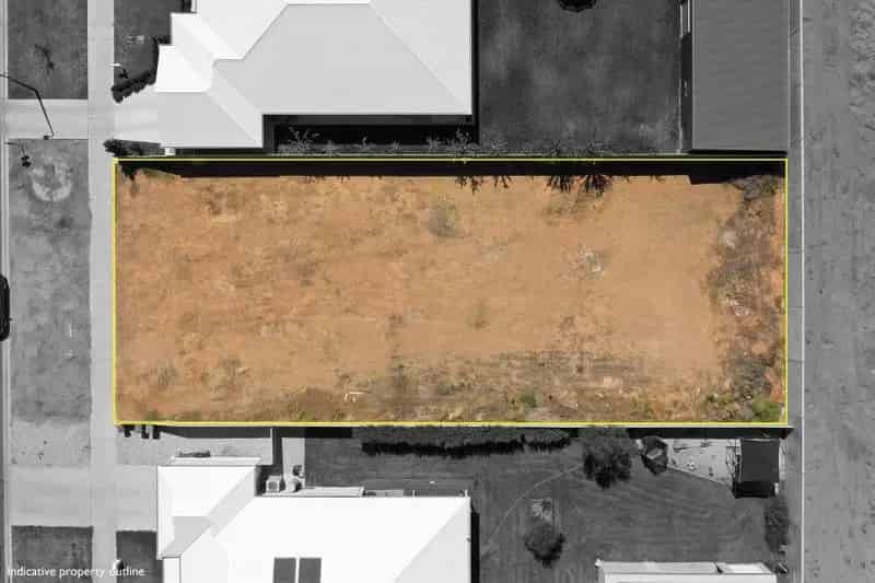 VACANT LAND WITH TITLE