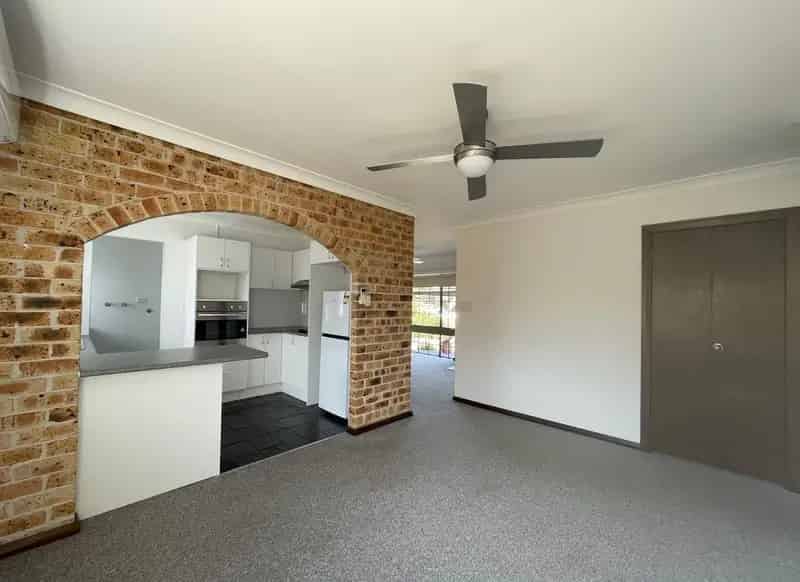 Real Estate For Lease - 1/54 Winifred Avenue - Umina Beach , NSW
