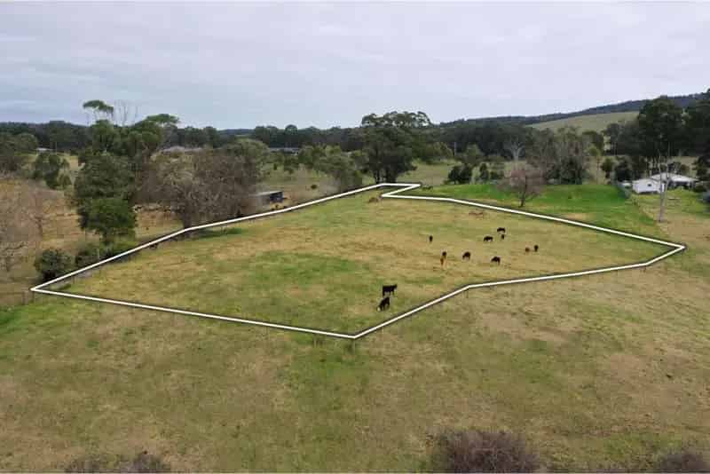 Buy rural property with stunning river views in Sarsfield