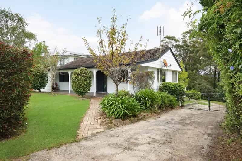 Charming Cottage with Endless Potential in Mittagong