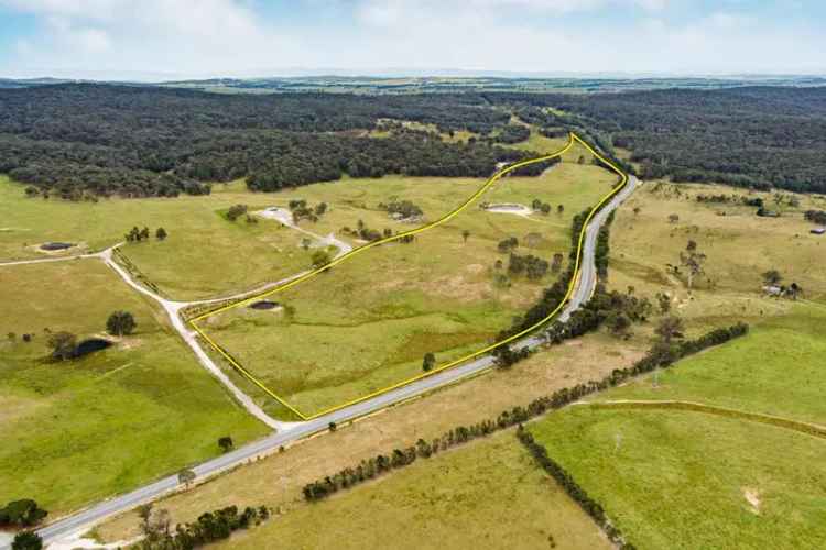 Buy rural property with good pasture near Goulburn with mixed vegetation