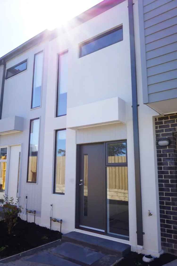 2 Bedroom Townhouse Near Edithvale Beach