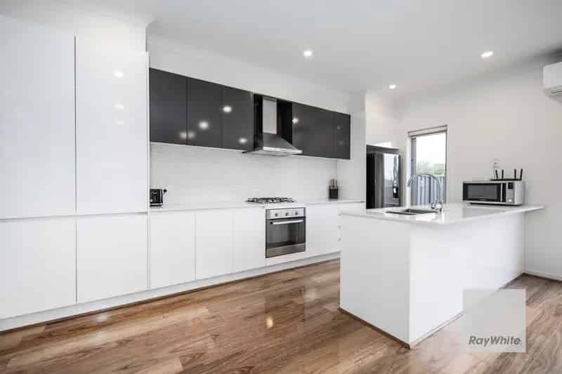 Modern Townhouse in the Heart of Sydenham!