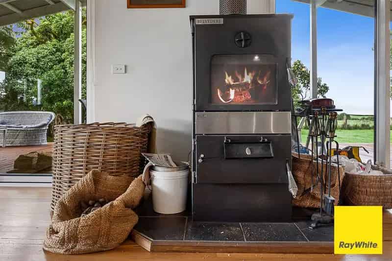 Luxurious family home just out of town you have to see to believe