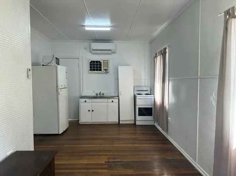 Charming 1 Bedroom Unit Perfect for One or a Couple