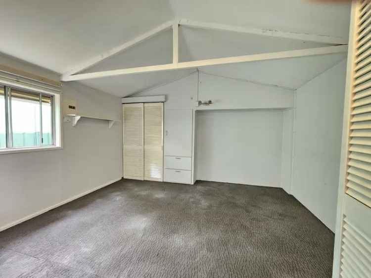 Cosy One Bedroom Granny Flat Near Shopping