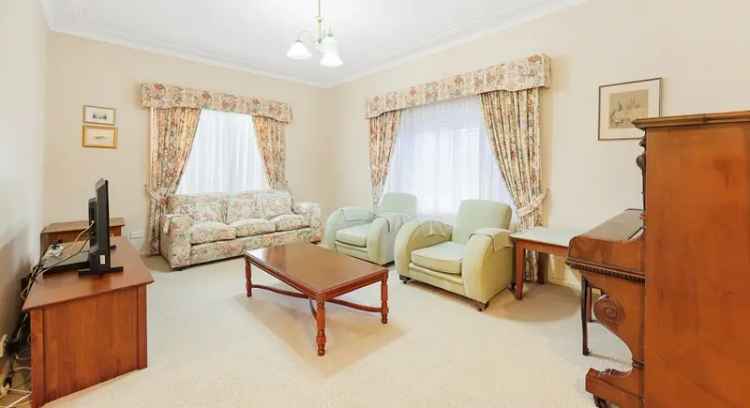 Buy house South Tamworth three bedrooms with low maintenance garden