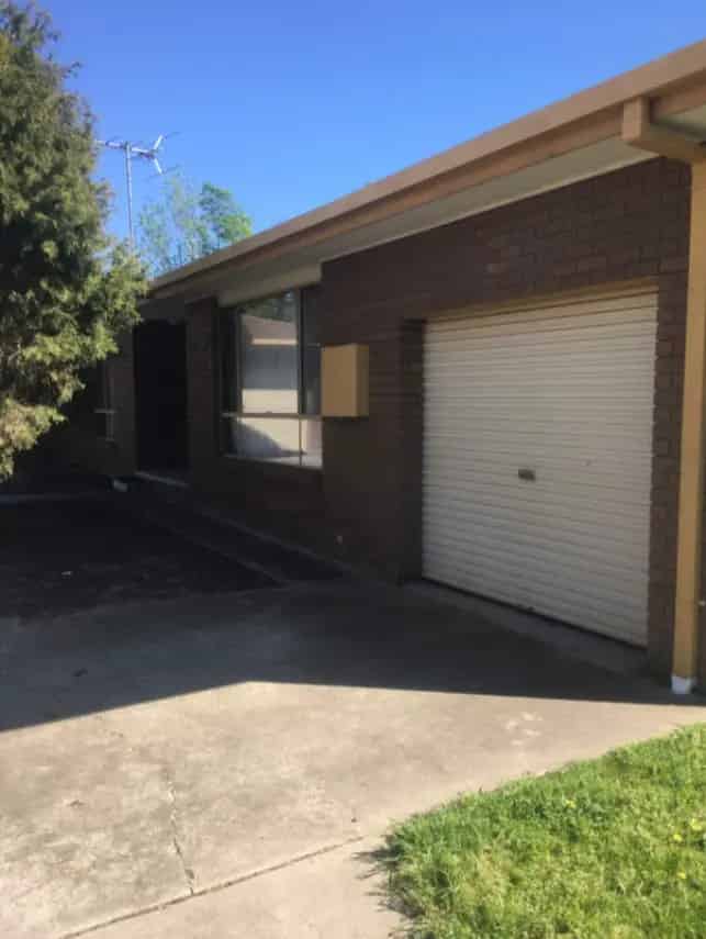 Quaint Unit in Popular Suburb