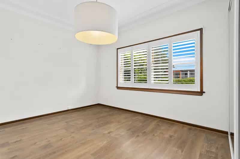 Real Estate For Lease - 1 Hillview Street - Sans Souci , NSW