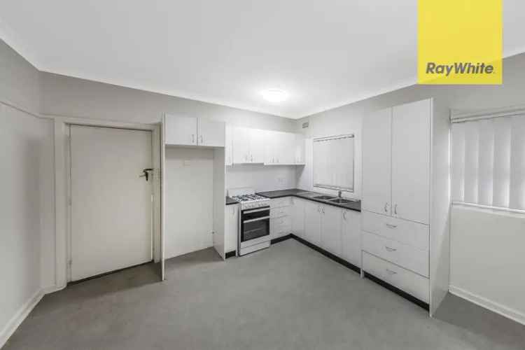 Three Bedroom Home Near Parramatta - Family Friendly