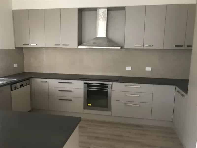 4 Bedroom Home In Quiet Location!