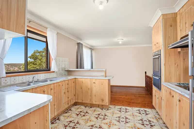 A Family Haven with Ocean & Escarpment Views!