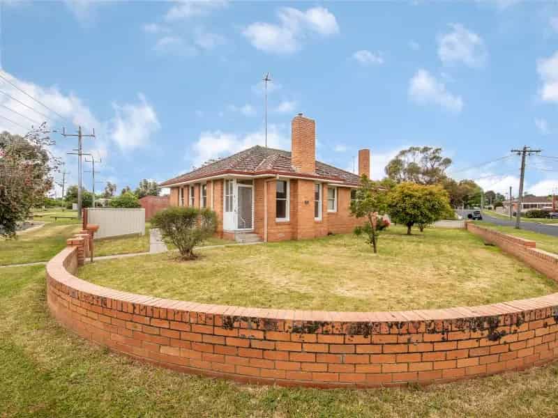 With Light And Bright Rooms, This Centrally Located Three Bedroom House Will Impress On Inspection.