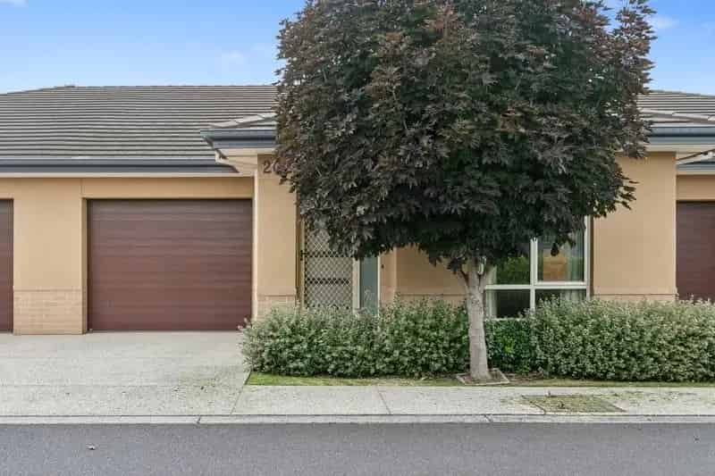 House For Sale , 72, Kangan Drive, Melbourne, Victoria