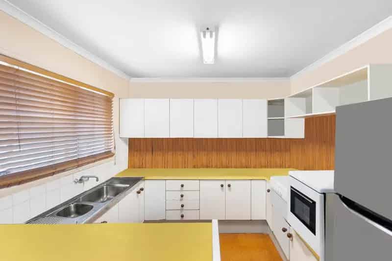 Buy Family Home in Daisy Hill with Swimming Pool and Spacious Land