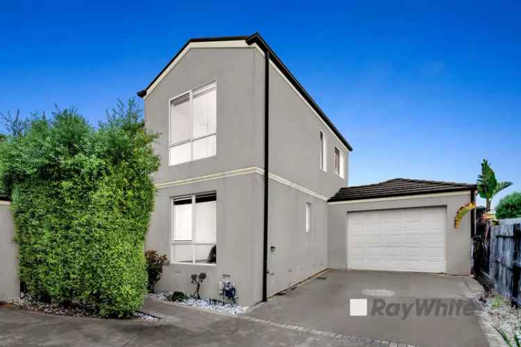 Spacious Two Storey Family Home Near Schools and Shopping