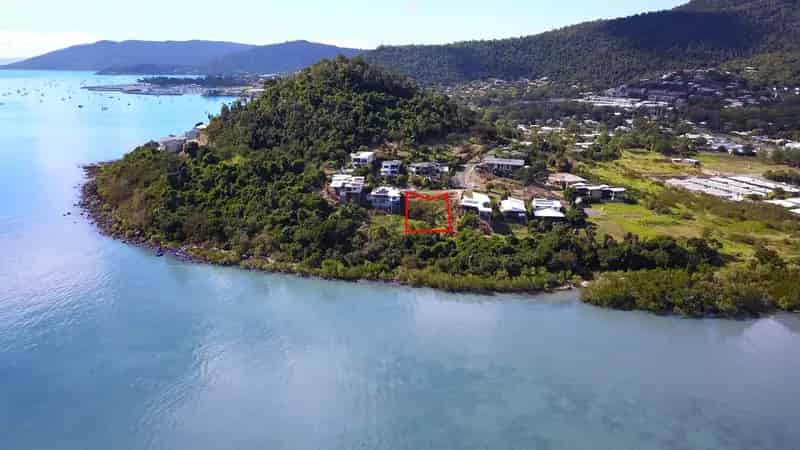 Waterfront Living in Central Cannonvale