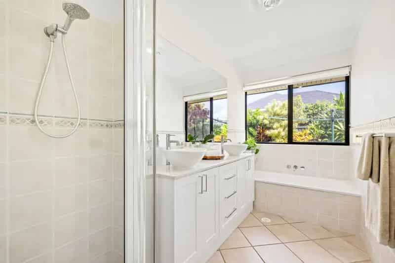 House For Sale , 8, Cathedral Street, City of Brisbane, Queensland