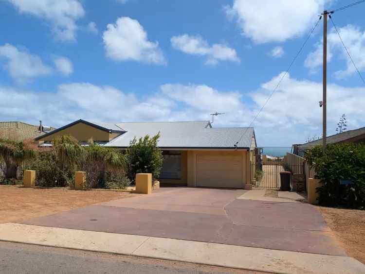 Stunning Family Home in Mount Tarcoola - 4 Bed 2 Bath