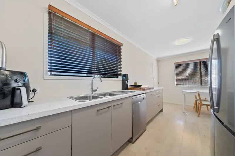 WITHIN YOUR REACH ! 20 Sandringham street Alexandra Hills