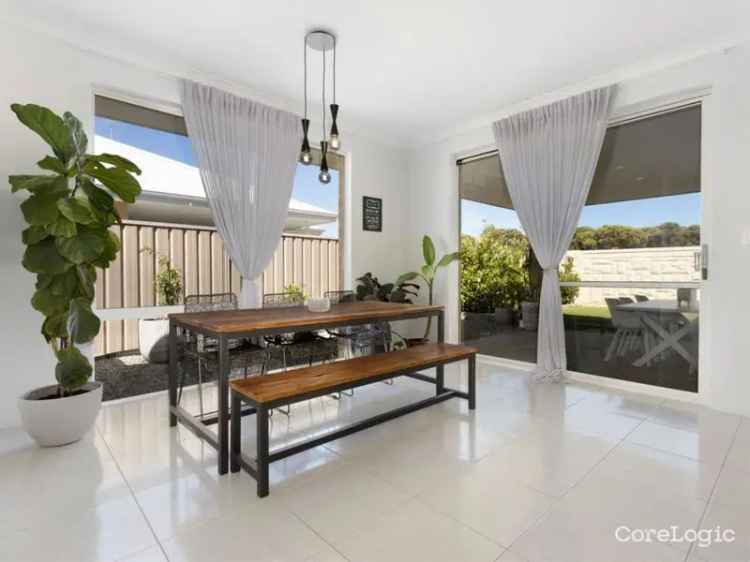 Spacious 4 Bedroom 2 Bathroom Family Home in Karnup Near Beaches