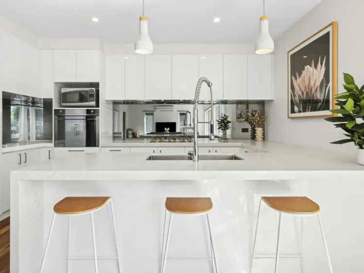 Buy townhouse in Geelong with modern comforts and elegant features