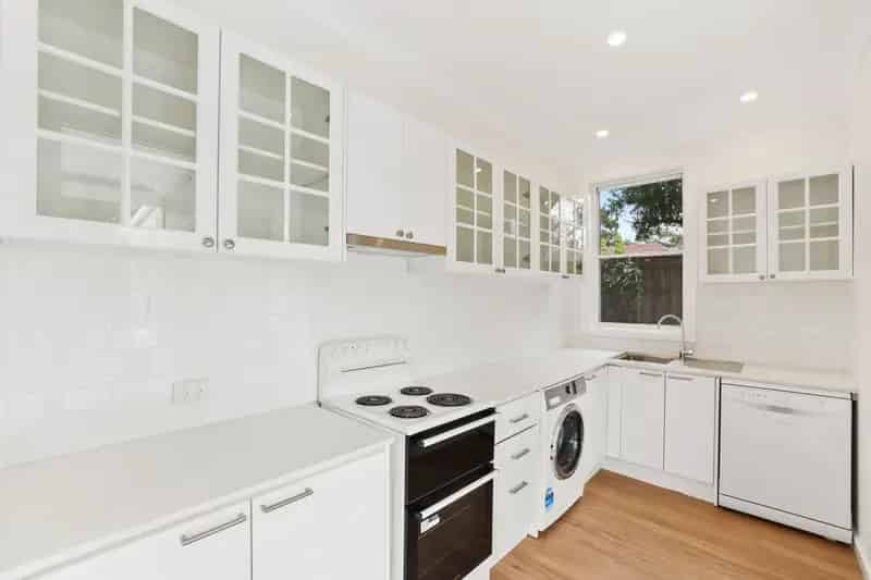 Real Estate For Lease - 4B Cook Terrace - Mona Vale , NSW