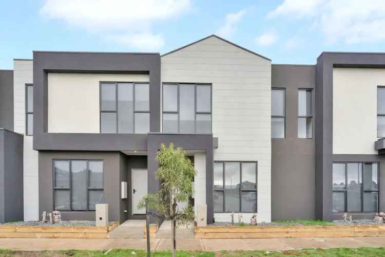 Rent Four Bedroom Terrace House in Tarneit with Modern Features