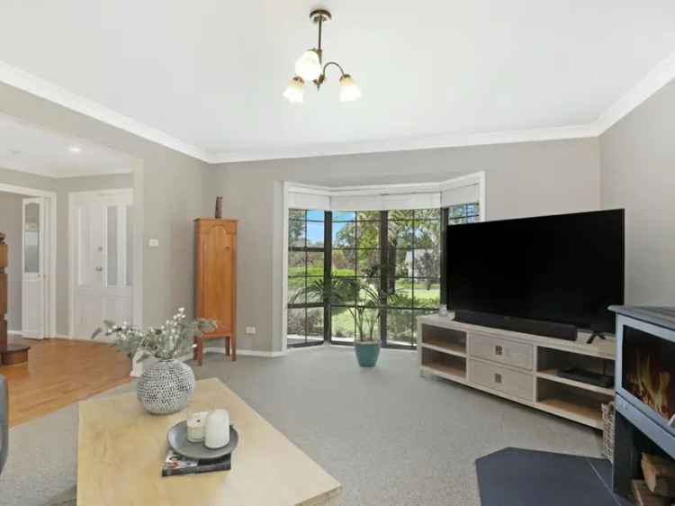 Buy House in Moss Vale with Family-Friendly Design and District Views