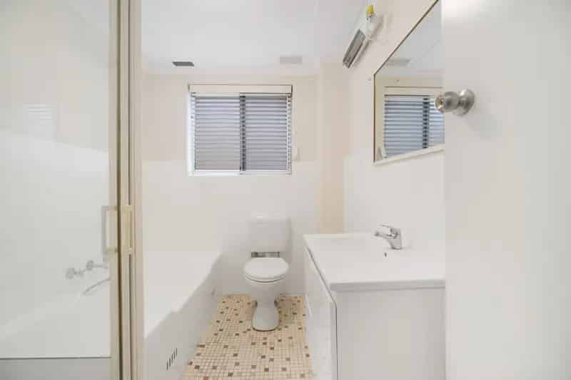 Real Estate For Lease - 2/31 Queens Road - Westmead , NSW
