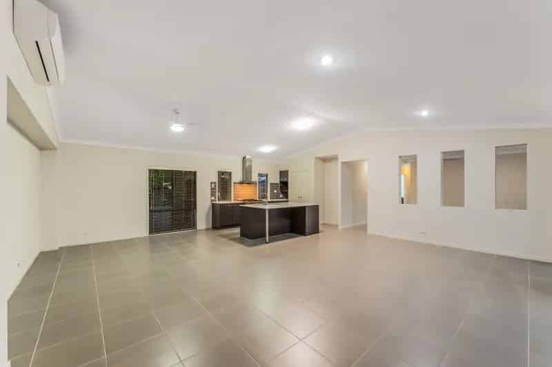 Real Estate For Lease - 4 Shallows Court - Eatons Hill , QLD