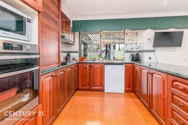 43 Bullfinch Street, Huntingdale WA 6110 - House For Sale