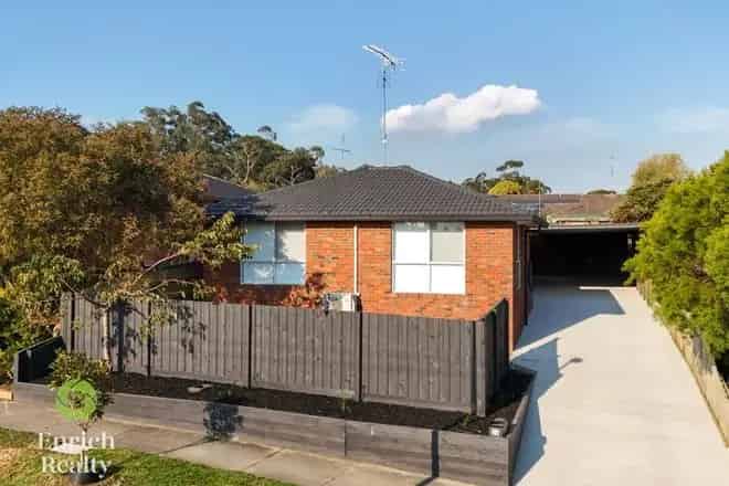 House For Sale , 24, Dinwoodie Drive, City of Latrobe, Victoria