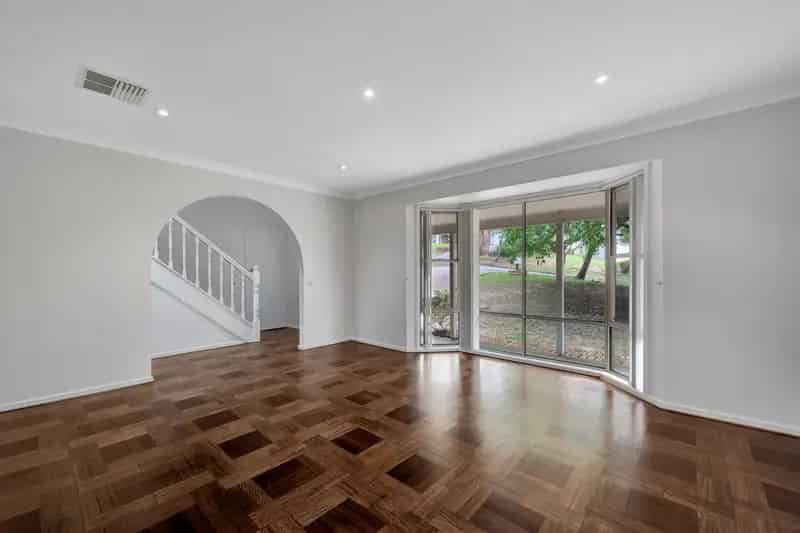 Real Estate For Lease - 7 Kaffir Close - Cherrybrook , NSW
