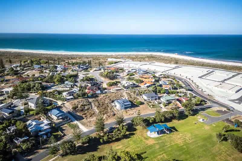 Buy Land in Parkside with Prime Location Near Beach and Park Features