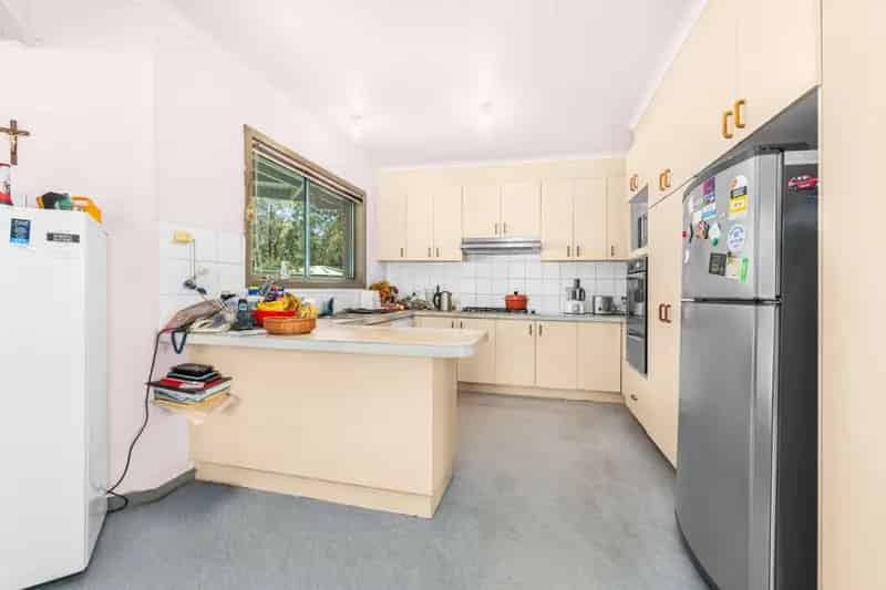 Buy rural property in Lake Glenmaggie with unique design and lake views