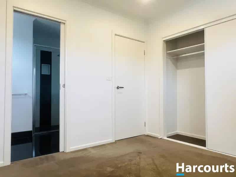 4 rooms house of 236 m² in Melbourne